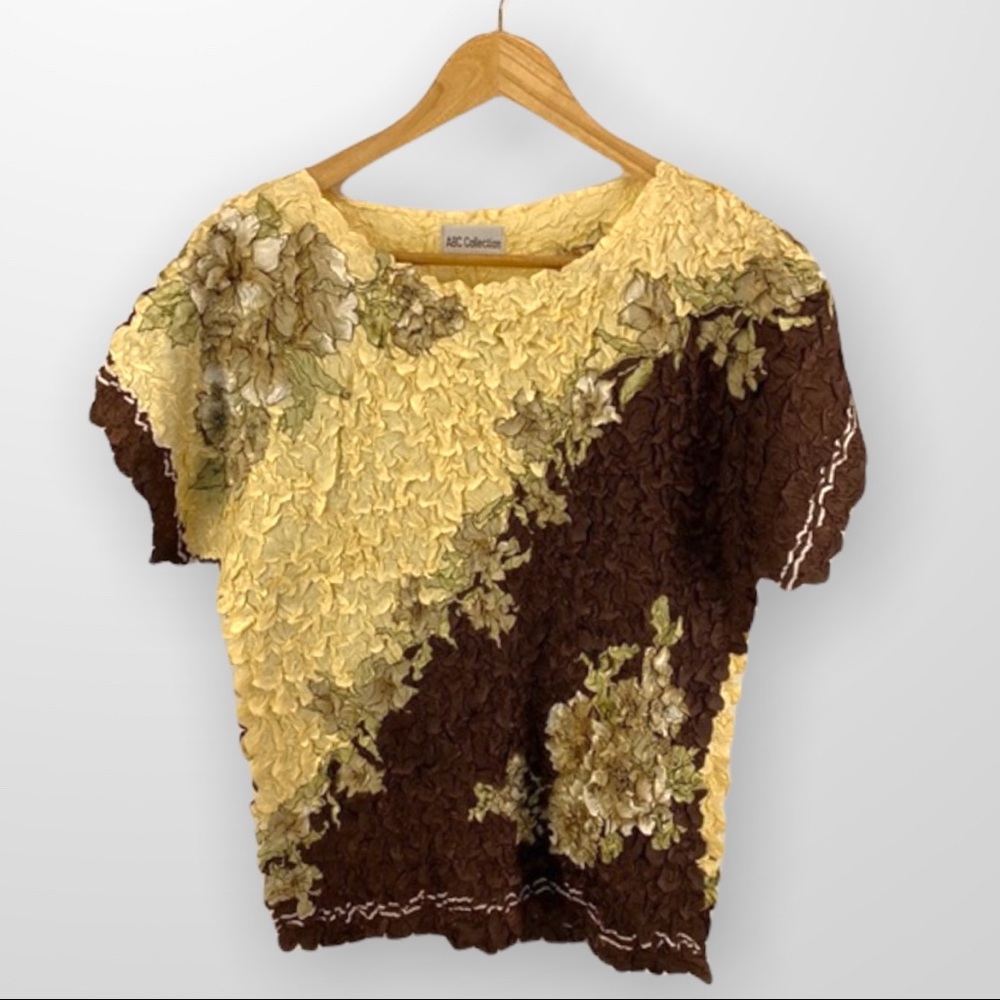 Crinkle Short Sleeve Top Brown and Cream Pattern One Size